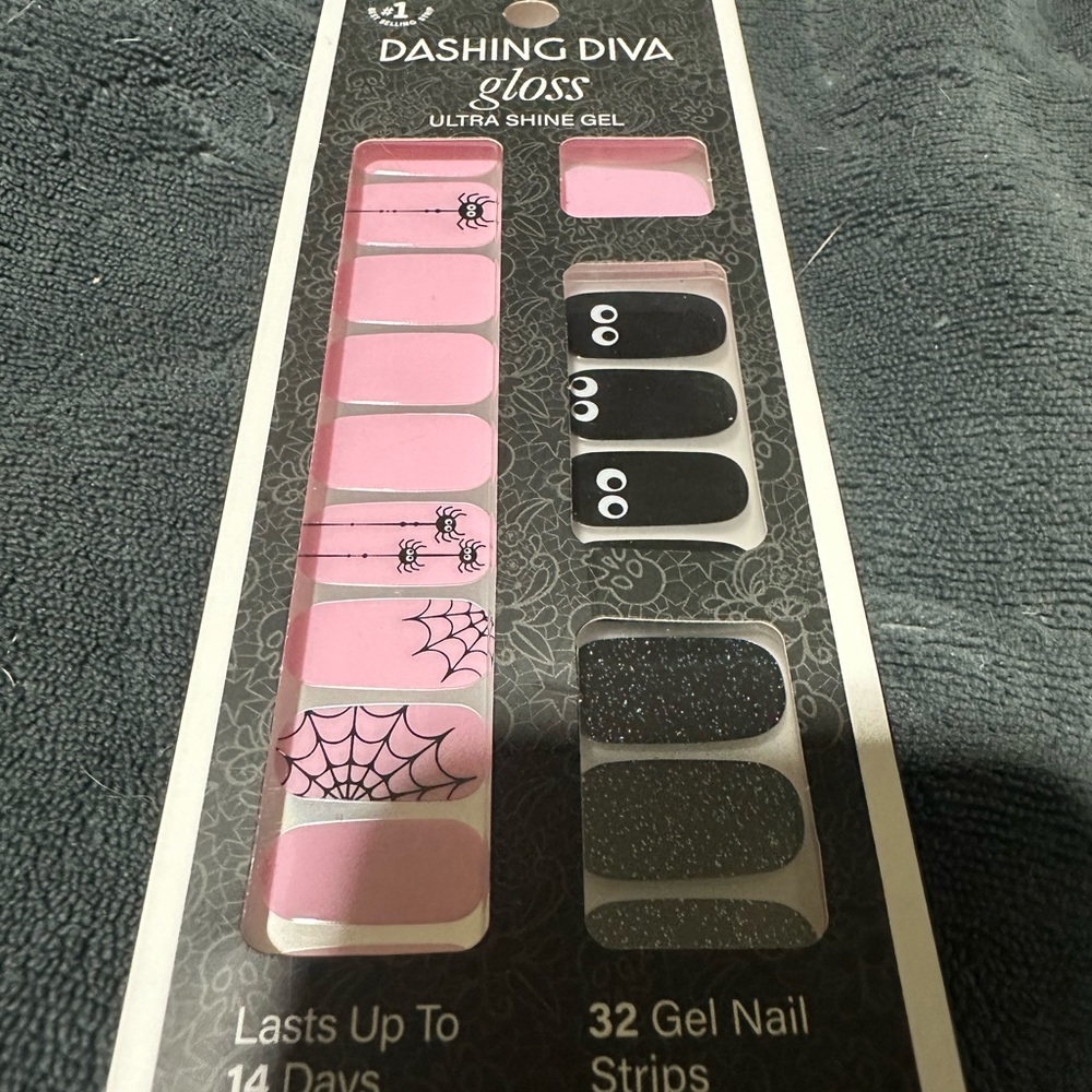 Dashing Diva Nail Strips